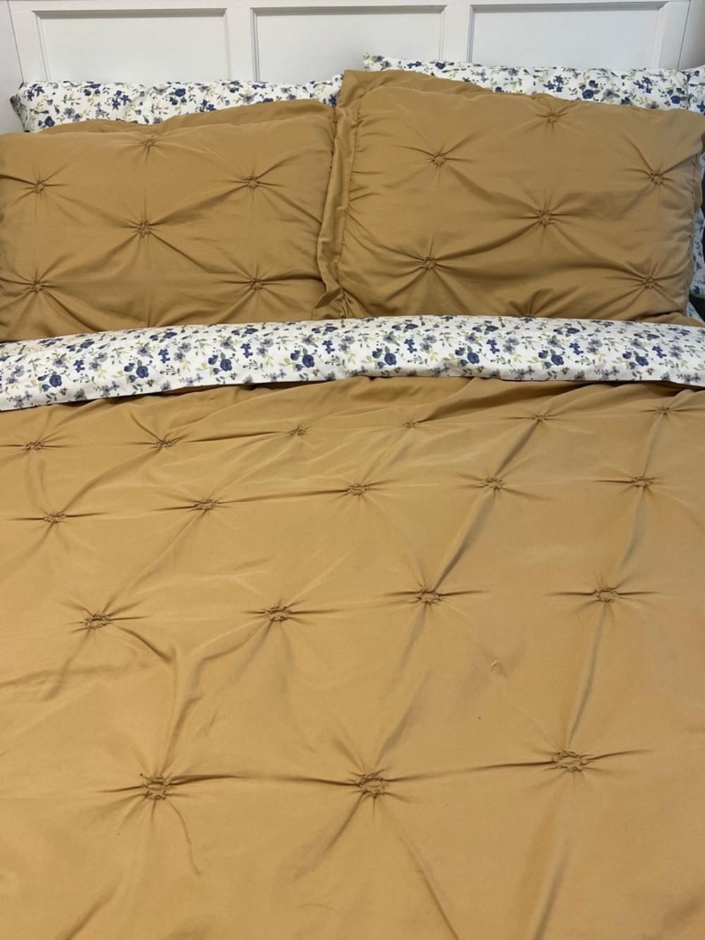 Mustard Pintuck Duvet Set - Unbranded